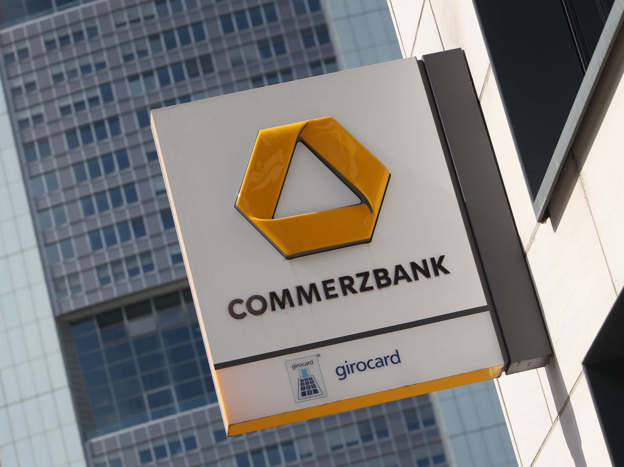9-39294448 - 02_08_2016 - FILES-GERMANY-BANKING-COMMERZBANK-RESULTS